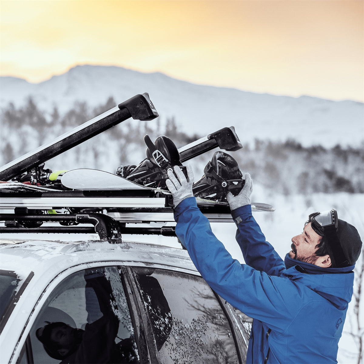 Thule SnowPack Extender - Up To 6 Pairs Skis Or 4 Snowboards - Extends Past Doors
