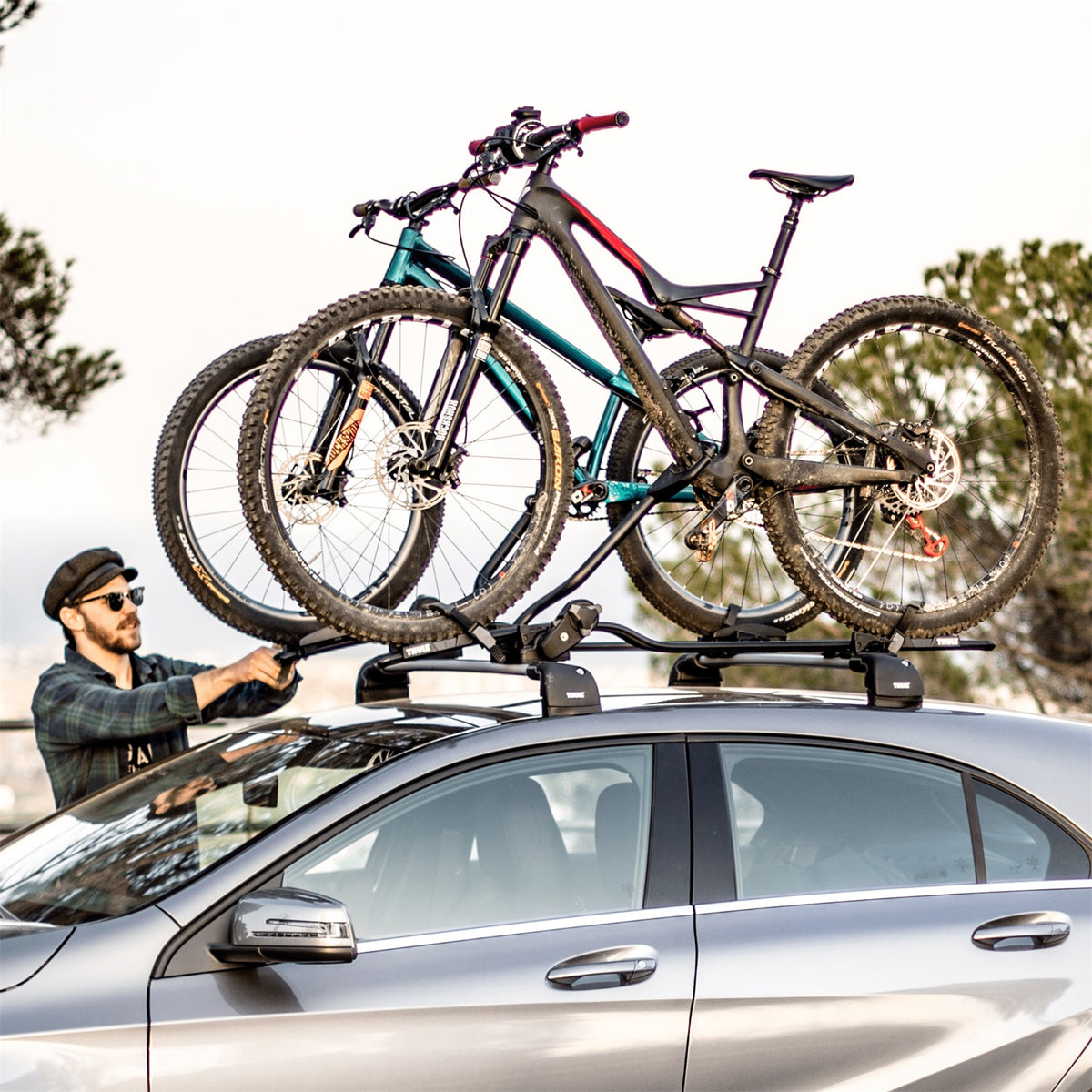 Thule ProRide XT Roof Bike Rack - Frame Mount - Black