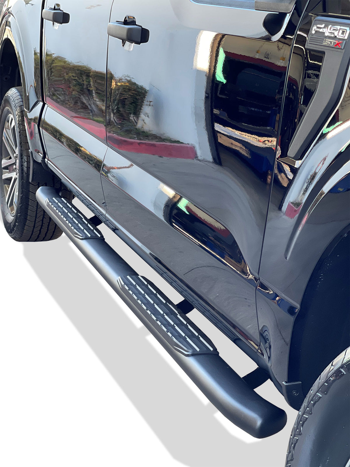 Steelcraft 4X Series Sidebars - Textured Black - 2015-2025 Ford F150 / 2022-2025 Ford F150 Lightning / 2017-2025 Ford Super Duty Super Crew Cab (40-14300)