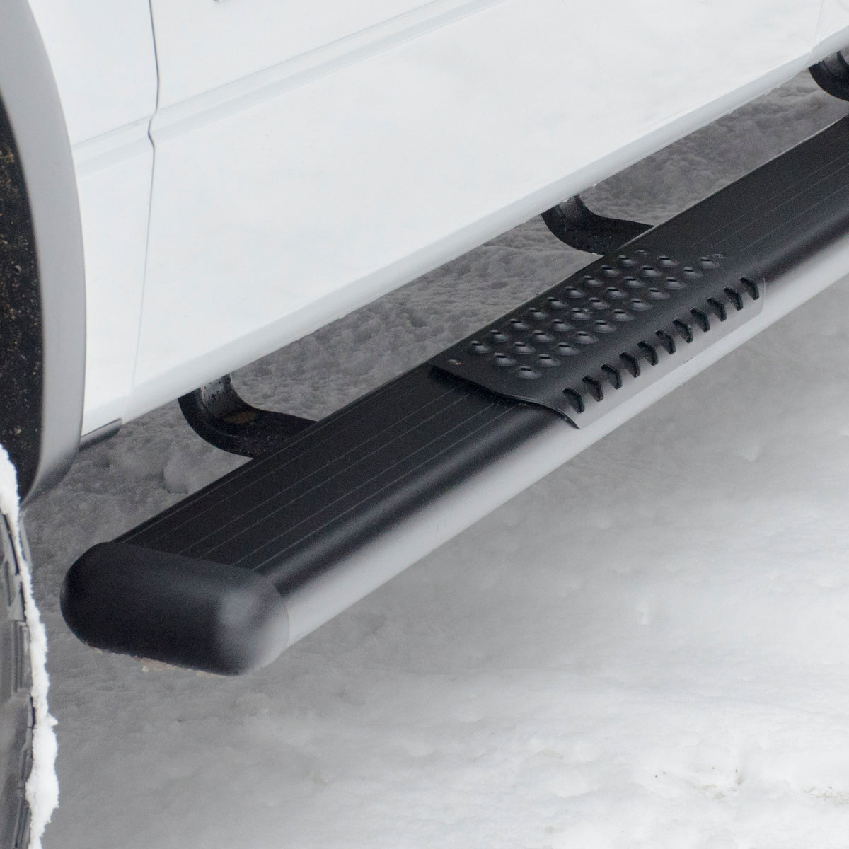 LUVERNE 584100-570747 O-Mega II 100-Inch, 36-Inch Black Aluminum Side Steps, Compatible with Select Dodge, Freightliner and Mercedes-Benz Sprinter