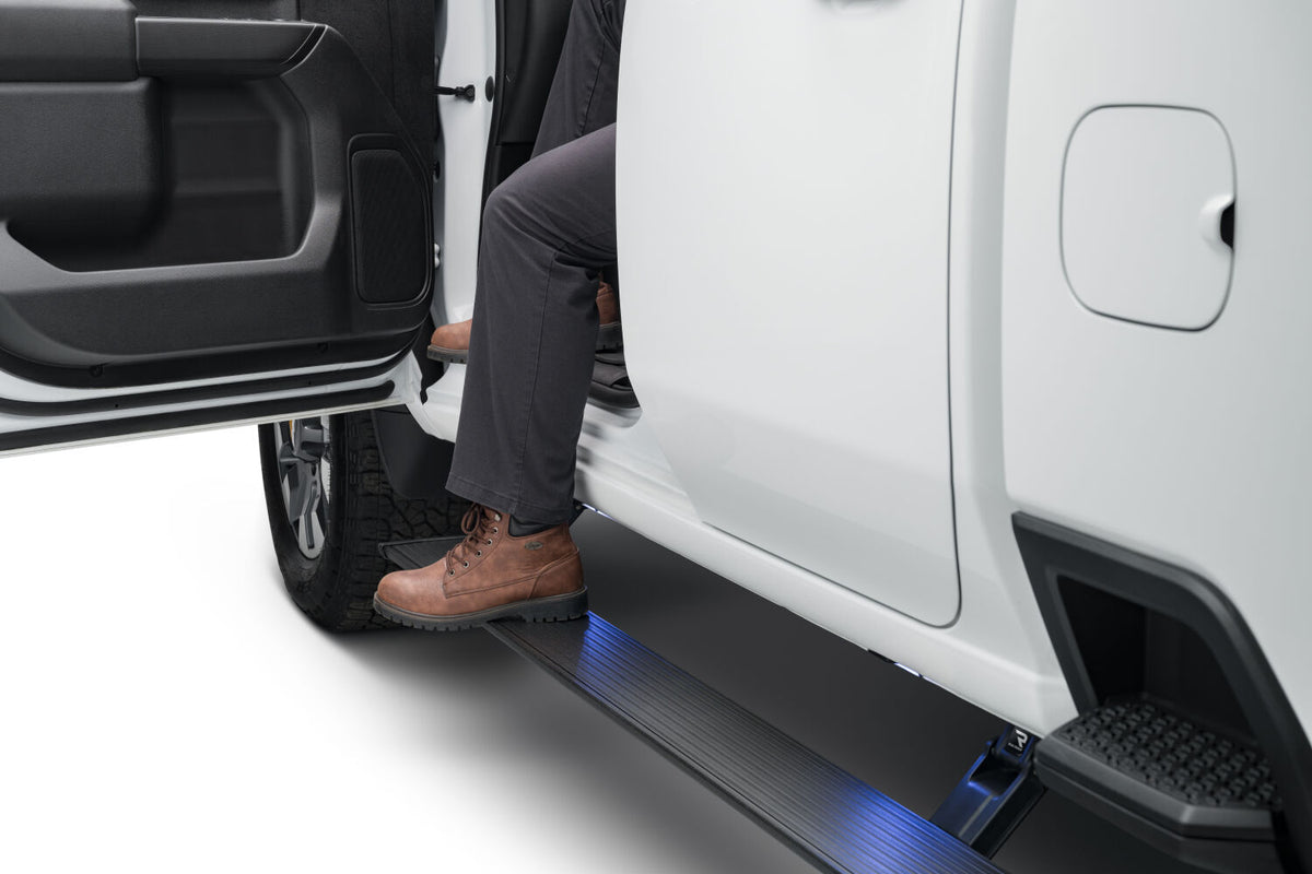 RealTruck AMP Research Powerstep Plug-N-Play - 21-26 Suburban/Tahoe/Yukon/YukonXL