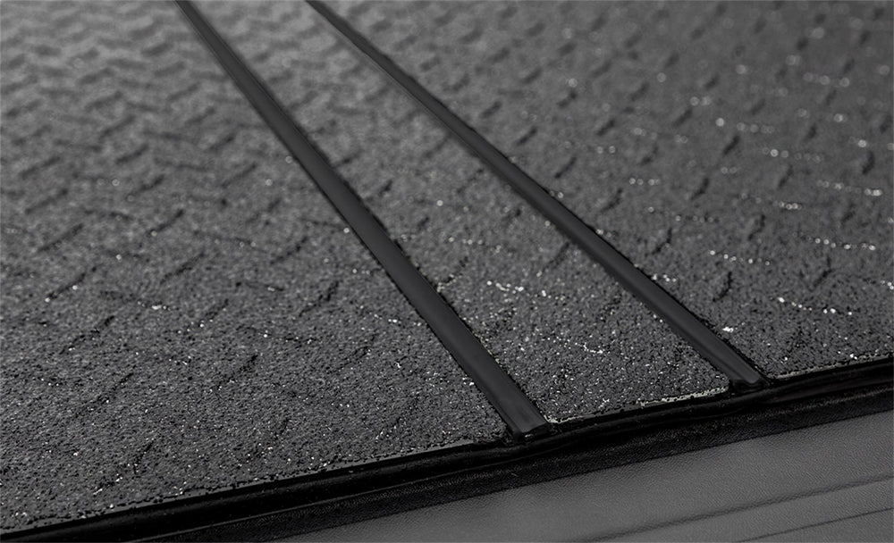 LOMAX™ Stance™ Hard Tri-Fold Cover - G4020019