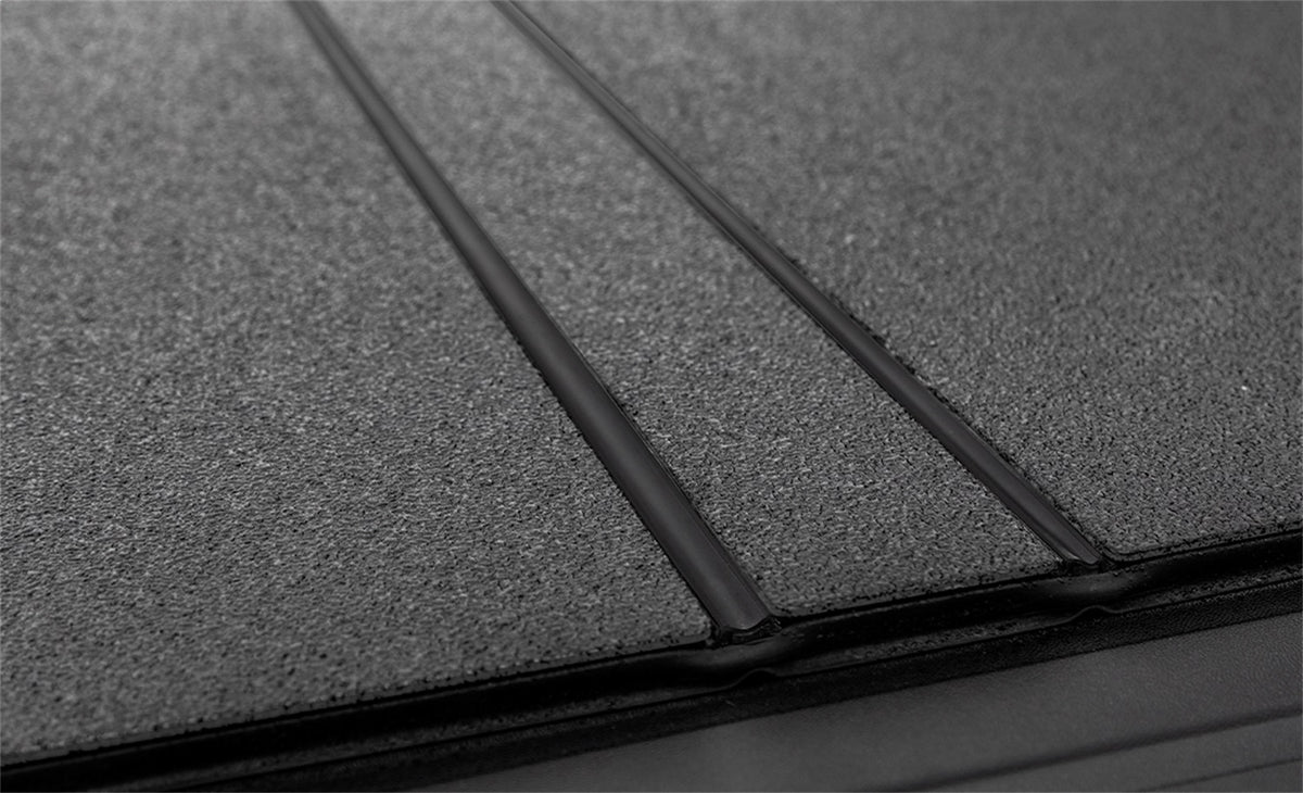 LOMAX™ Stance™ Hard Tri-Fold Cover - G5050129