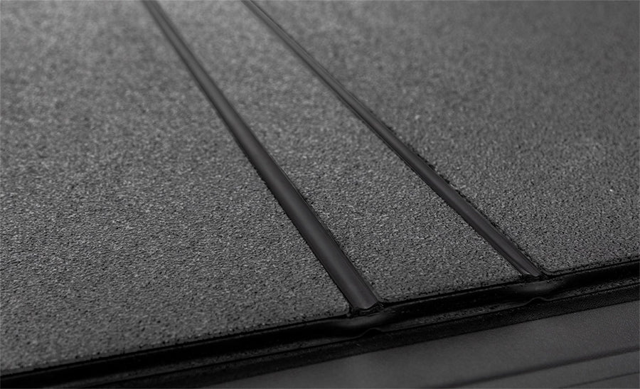LOMAX™ Stance™ Hard Tri-Fold Cover - G5050119