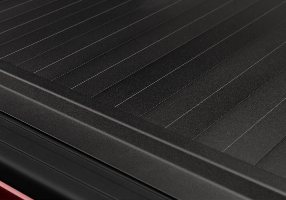 Retrax IX Tonneau Cover - 2016-2024 Nissan Titan King Cab 6' 6" Bed with or without Utili-Track System