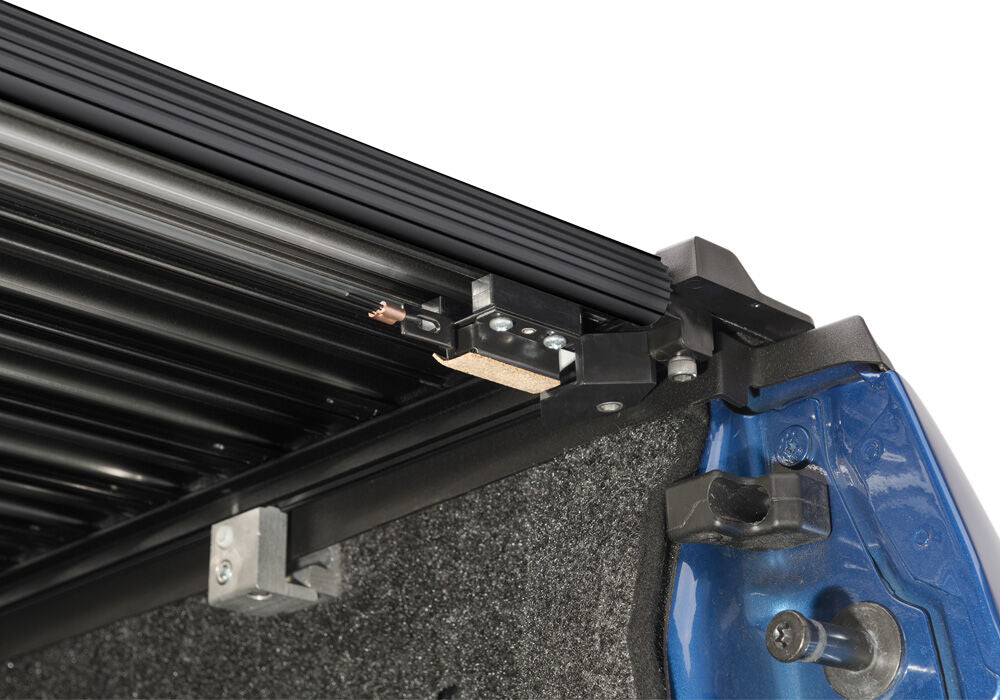 Retrax IX Tonneau Cover - 2009-2014 Ford F-150 5' 7" Bed