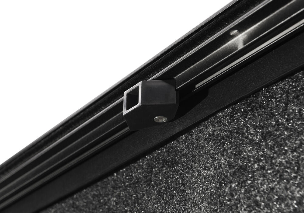 Retrax IX Tonneau Cover - 2021-2027 Ford F-150 6' 7" Bed