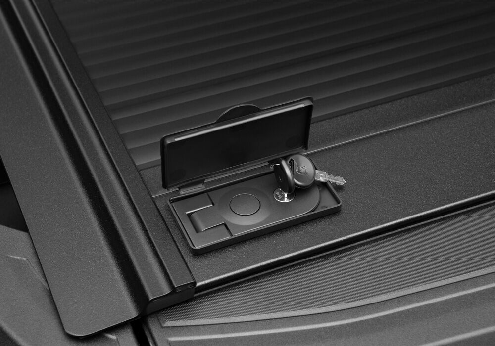 RetraxOne MX Retractable Tonneau Cover - Matte One Piece Polycarbonate Finish - 2020-2027 Chevy Silverado/GMC Sierra 2500 HD/3500 HD 6' 9" Bed without Stake Pockets - Standard Rails