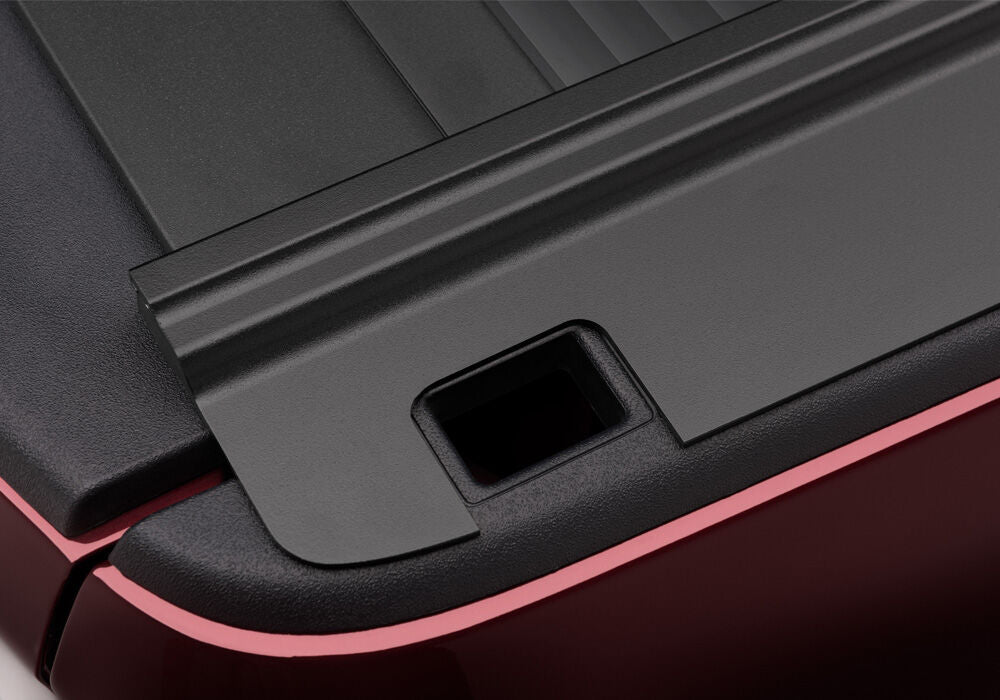 RetraxONE MX Retractable Tonneau Cover - Matte One Piece Polycarbonate Finish - 2019-2027 (New Body Style) Ram 1500 6' 4" Bed without RamBox without Mutifunction Tailgate without Stake Pockets