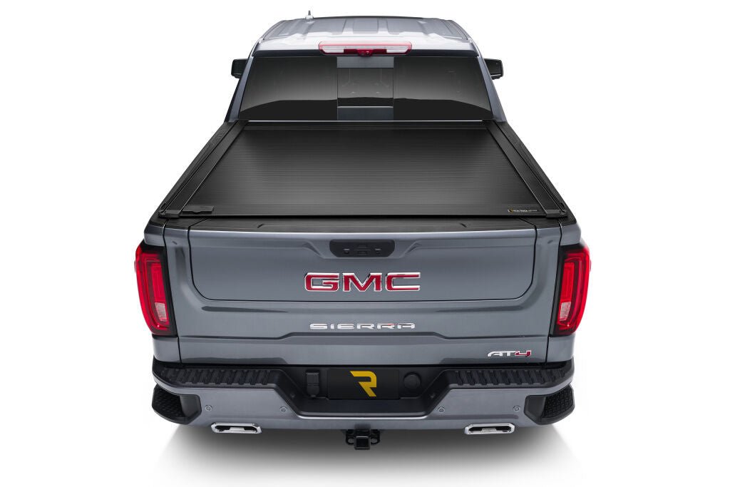 RetraxOne XR Retractable Tonneau Cover - Matte One Piece Polycarbonate Construction - 2015-2022 Chevy Colorado/GMC Canyon 6' 2" Bed without Stake Pockets