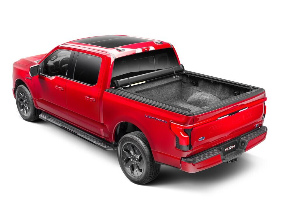 TruXedo Lo Pro Tonneau Cover - Black - 2015-2027 Ford F-150 5' 7" Bed (Includes Lightning)