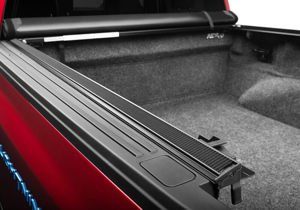 TruXedo Lo Pro Tonneau Cover - Black - 2015-2027 Ford F-150 5' 7" Bed (Includes Lightning)