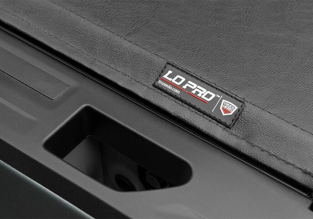 TruXedo Lo Pro Tonneau Cover - Black - 2019 (New Body Style)-2026 Chevy Silverado/GMC Sierra (without CarbonPro Bed) 5' 9" Bed