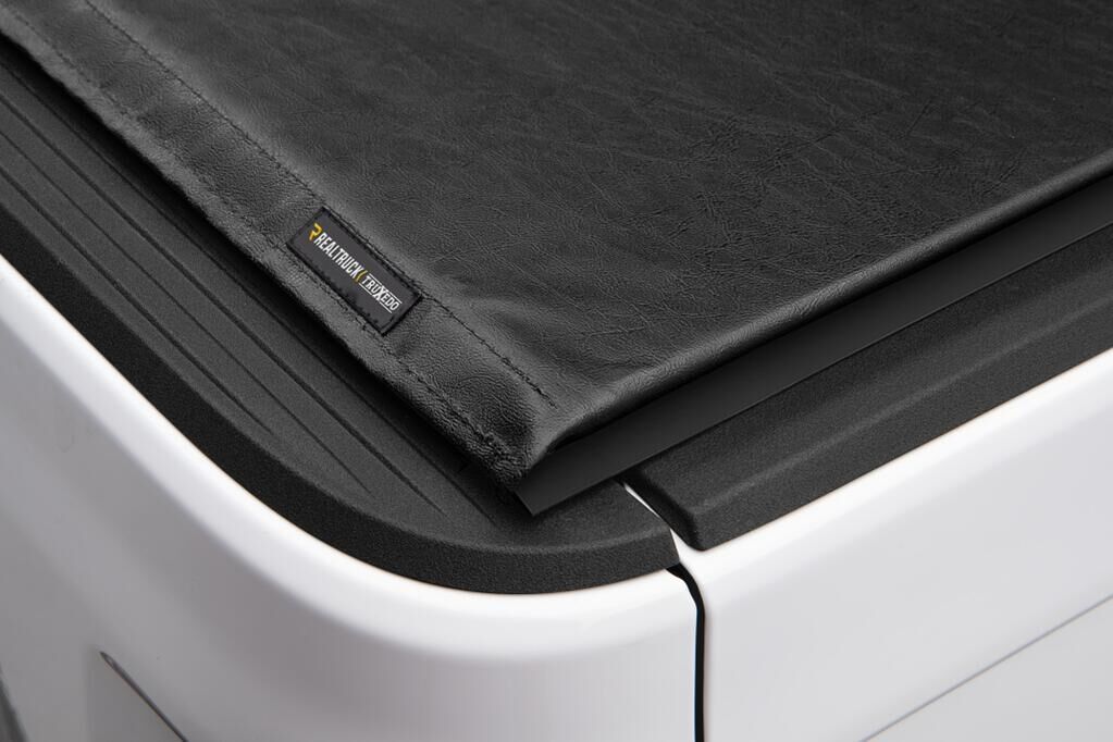 TruXedo Lo Pro Tonneau Cover - Black - 2020-2027 Jeep Gladiator with or without Trail Rail System