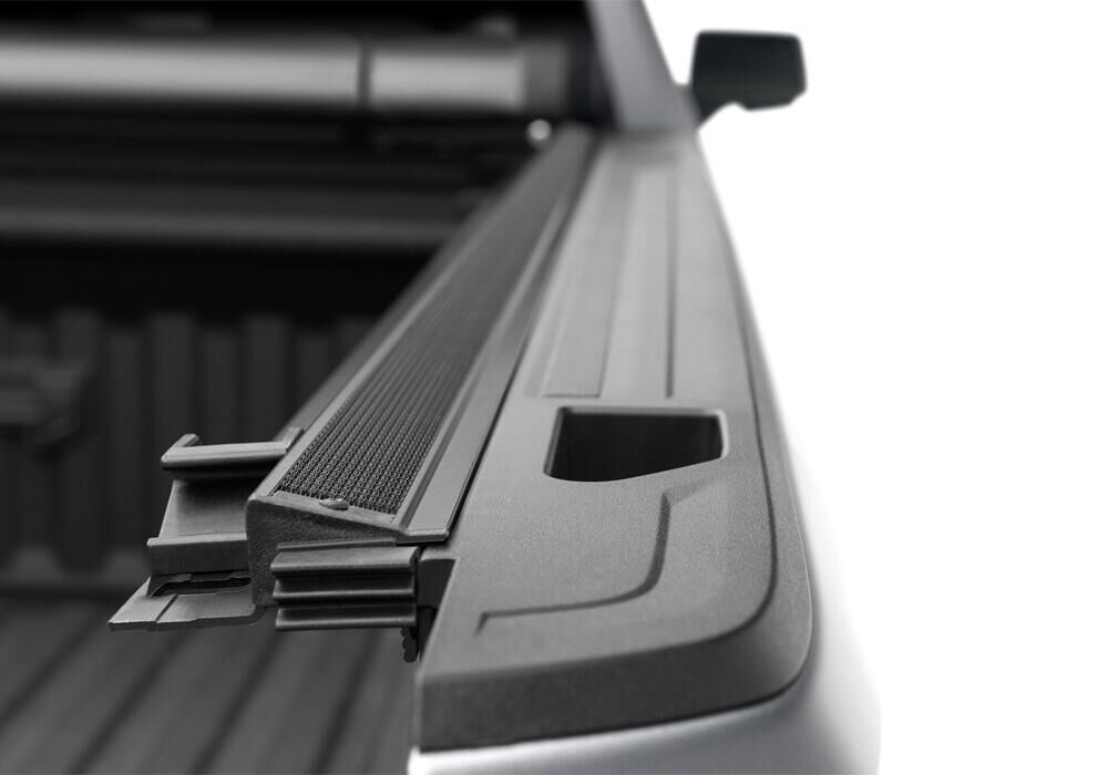 TruXedo Pro X15 Tonneau Cover - Black - 2020-2026 GMC Sierra (with CarbonPro Bed) 5' 9" Bed with or without MultiPro/Multi-Flex Tailgate