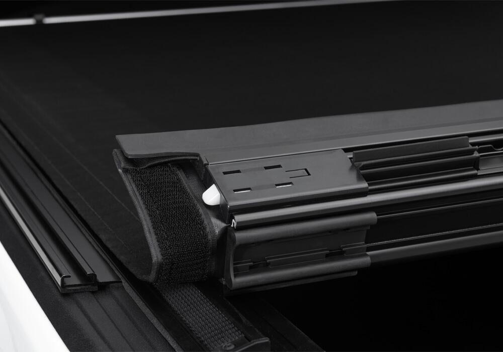 TruXedo Sentry CT Tonneau Cover - Black - 2020-2027 Jeep Gladiator with or without Trail Rail System