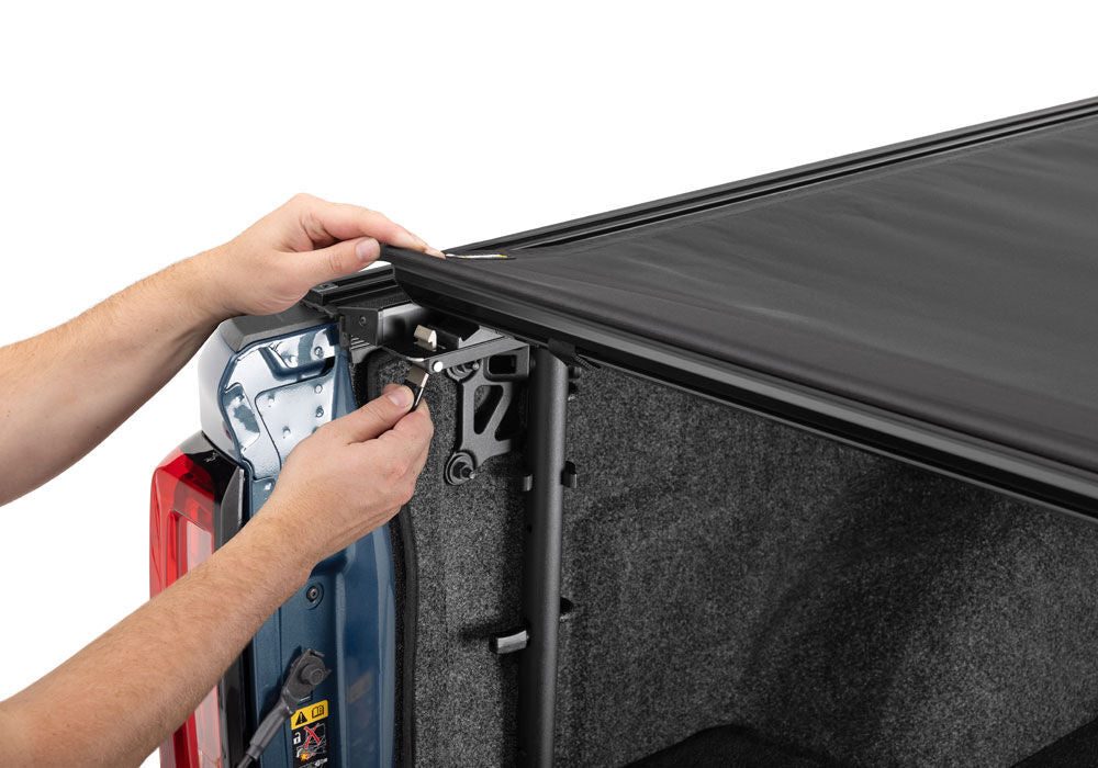 TruXedo Pro X15 TS Tonneau Cover - 2020-2027 Chevy Silverado/GMC Sierra 2500 HD/3500 HD 6' 9" Bed with MultiPro Tailgate